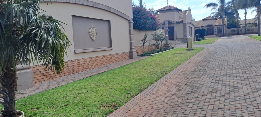  Bedroom Property for Sale in Wilkoppies North West